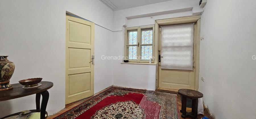 Apartament 3 camere cu  2 unități locative, str Postavarului, vedere Tampa - 3