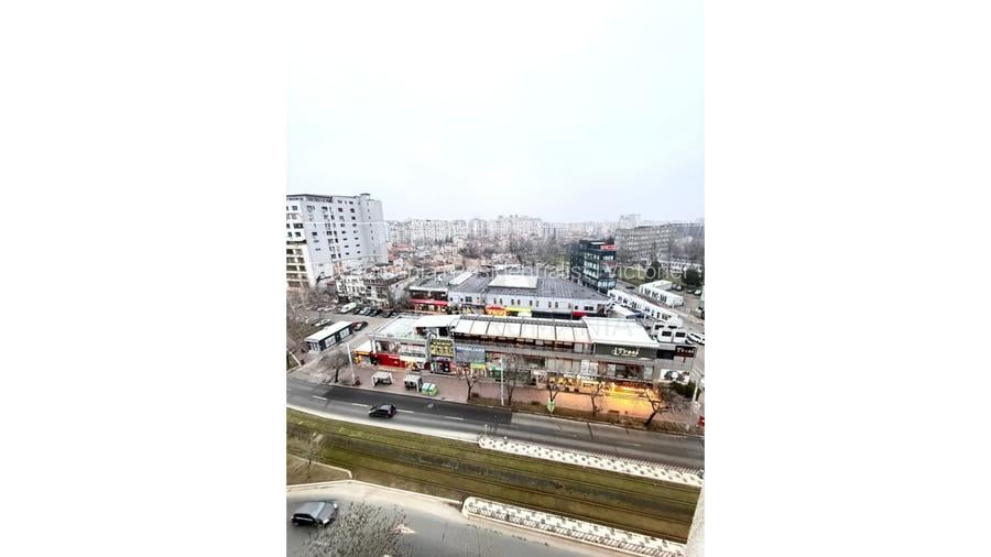 REA1027738 Studio Mall Vitan bloc 2001 53 mp - 9