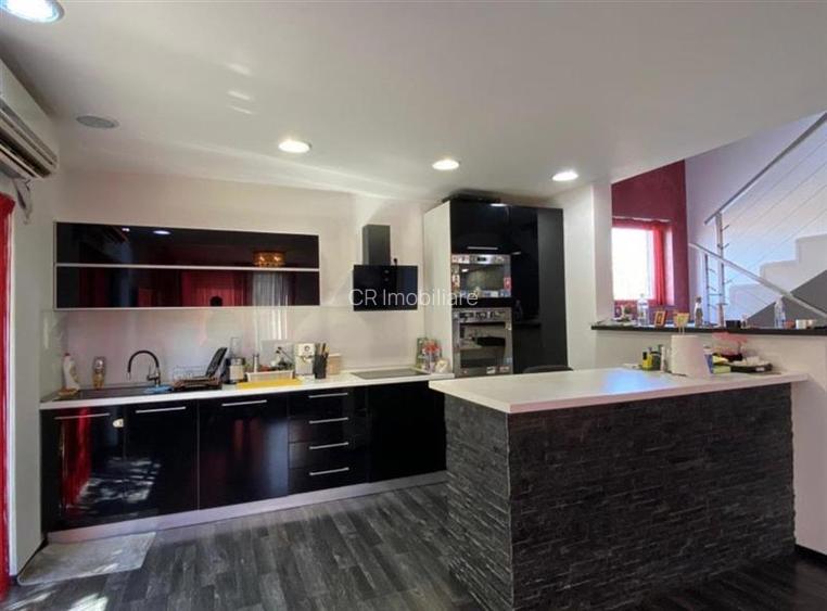 Vila de vanzare la intrare in comuna Berceni - 11