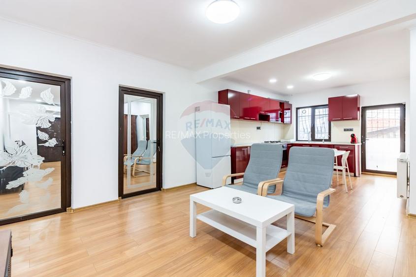 Casă / Vilă de vanzare în Voluntari, venit lunar din chirii 5800€ - 9