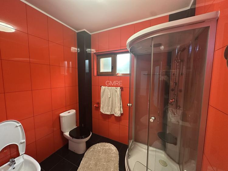 Vila individuala de vanzare cu 8 camere in zona 13 Septembrie  - 12