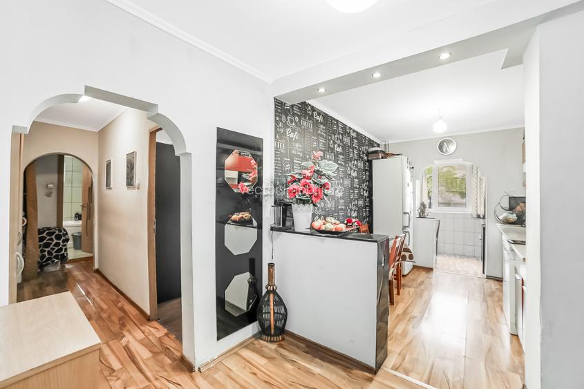 4 camere*Fizicienilor*Parter*Bloc 1986 - 3