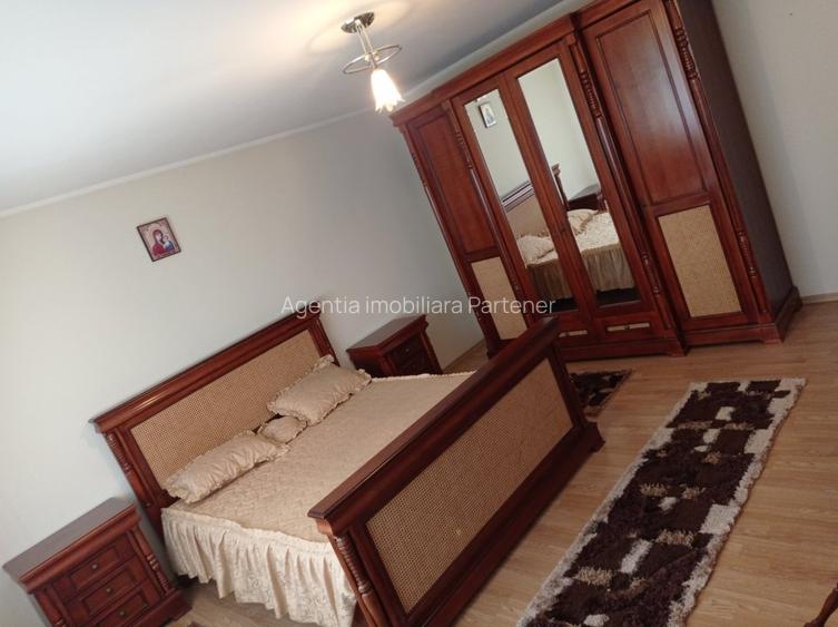 casa / vila Gavana 3  , mobilata / utilata , finisaje clasice ! - 2