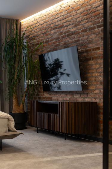 Vila Care Iti Aduce Acasa Visul Cu O Piscina Suspendata - 30