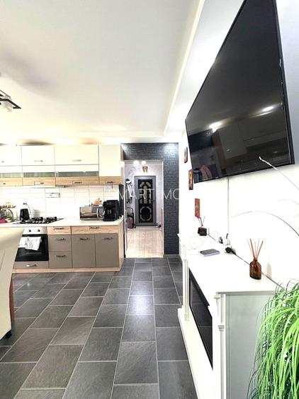 Apartament 2 camere 50mp zona Sf Vineri ultrafinisat mobilat - 5