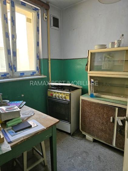 Bucur  Obor, 10 minute metrou, pe strada Ferdinand, - 10