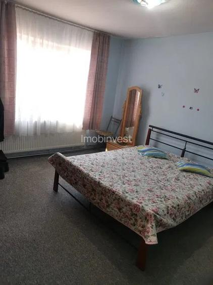 De vanzare casa curte comuna la etaj 5 camera sup.128mp + 1 familie zona Piata A - 5