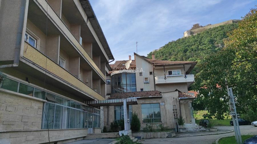 HOTEL DE VANZARE - 4