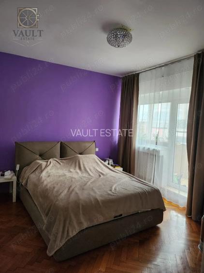 Apartament 4 camere - CENTRALA PROPRIE - zona UNIVERSITATII  - 4