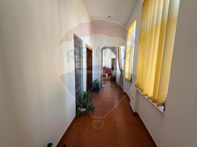 Casa premium, central, stil boieresc renovata modern, parcare in curte - 14