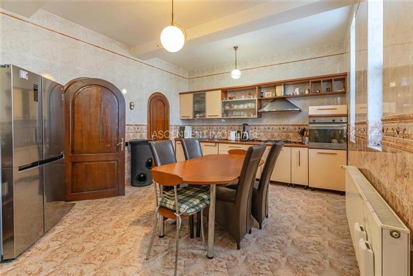 FILM! Castelariu: spectacol panoramic, locatie prestigioasa, exclusivist confort - 14