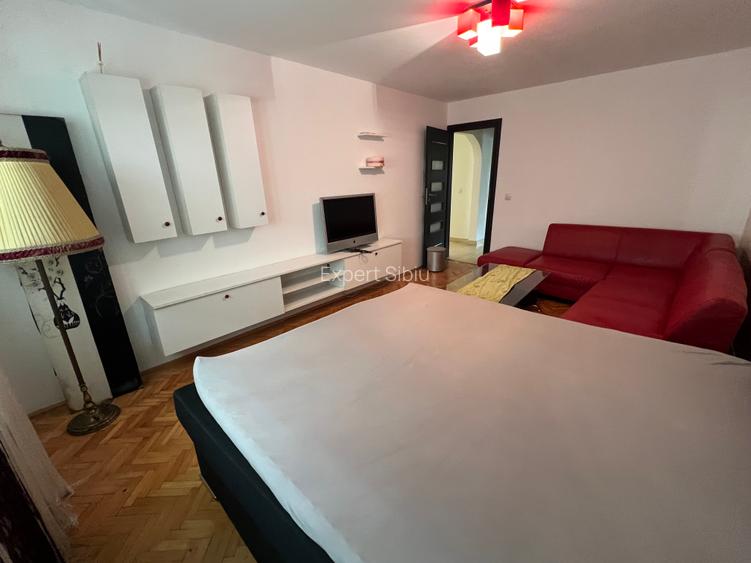 Apartament 2 camere decomandat,renovat, zona Centrala - 9