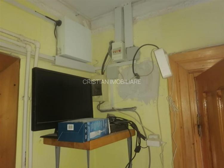 ID 10454, SUPER POZITIE! Casa constructie caramida, 2 camere, zona Centrala - 6