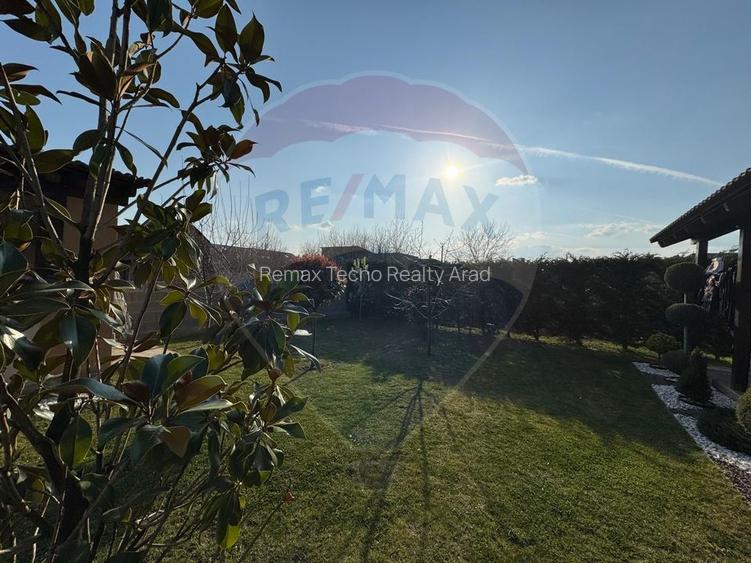 Casă / Vilă cu 4 camere de vânzare în zona Bujac-Arad - 28
