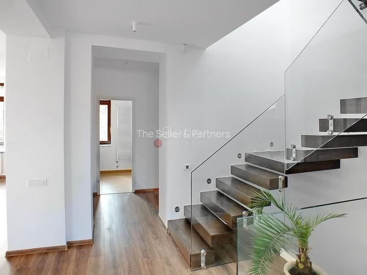 Spatiu birouri central - 25