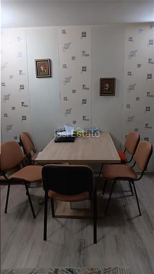 Ocazie! Barnova str Principala Vila P+1+M 225mp Teren 600mp amenajat - 10