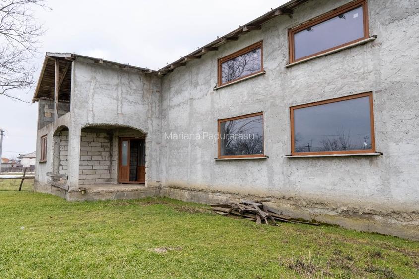Casa mare la șoseaua județeana+1487 teren - 10