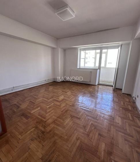Vânzare apartament de 4 camere Decebal - 2