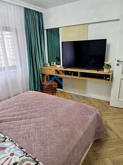 Apartament de vanzare cu 2 camere, Marriott,64mp