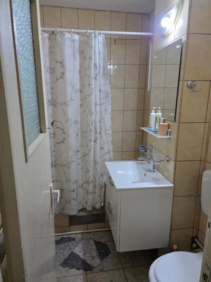 - Apartament 3 camere confort 1 decomandat, Plantelor, etaj 10/10.