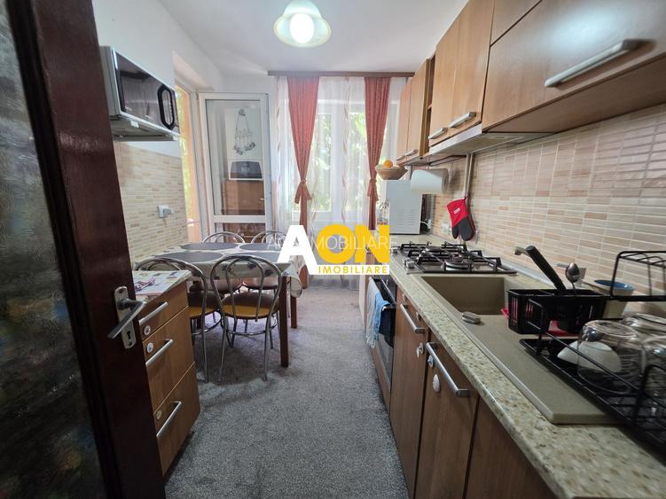 Apartament 2 Camere, Decomandat, Zona Cetate, Etaj 1 - 4
