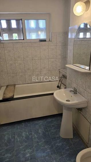 Apartament 3 camere, zona Podu Ros - 4