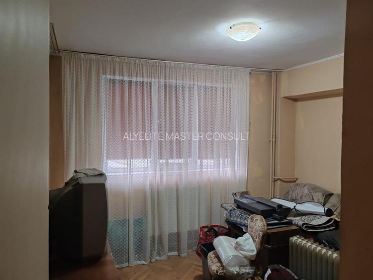 Apartament decomandat cu 2 camere, etaj1/3, Vaslui, Vis-a-vis de Primarie - 3