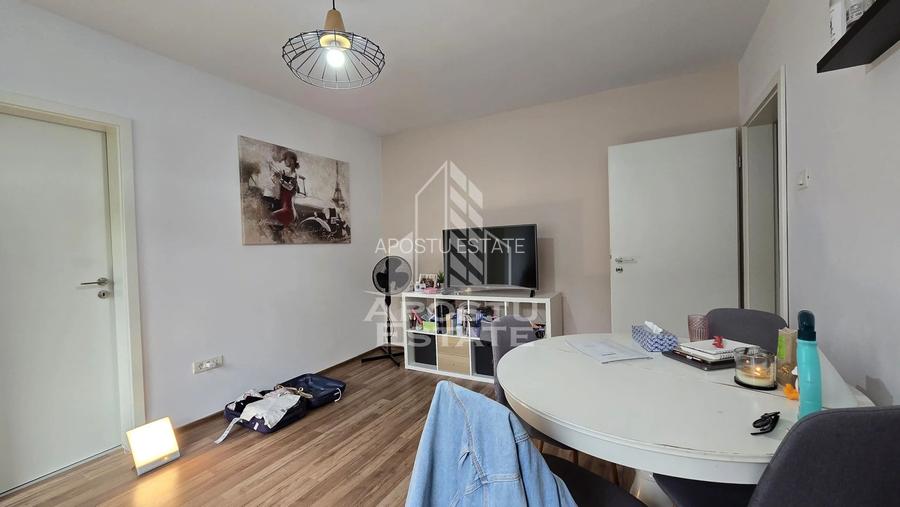 Apartament de vanzare cu 2 camere, etaj intermediar, zona Dacia - 7