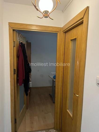 De vânzare – Spațiu comercial 56 mp – Intrare din stradă + casa scarii - 14