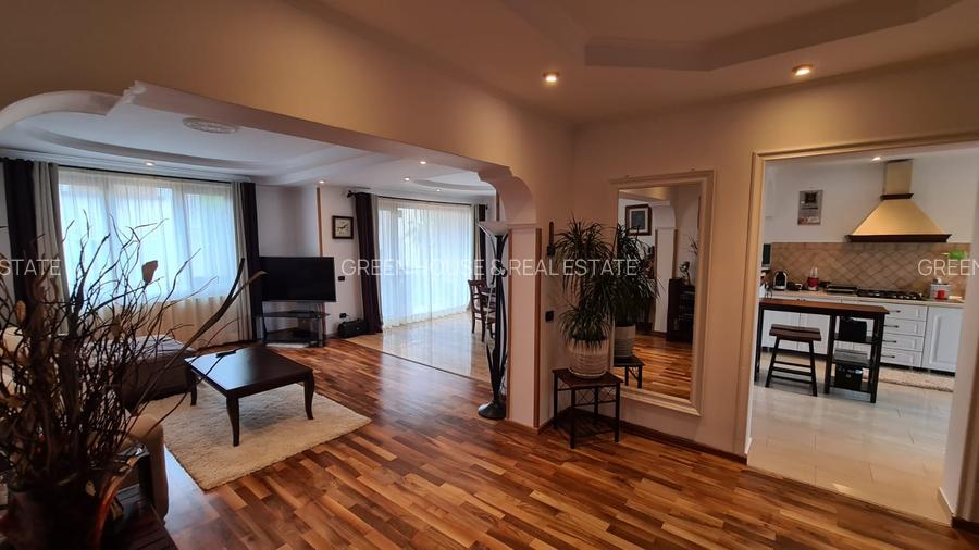 Vila zona Ultracentrala - 14