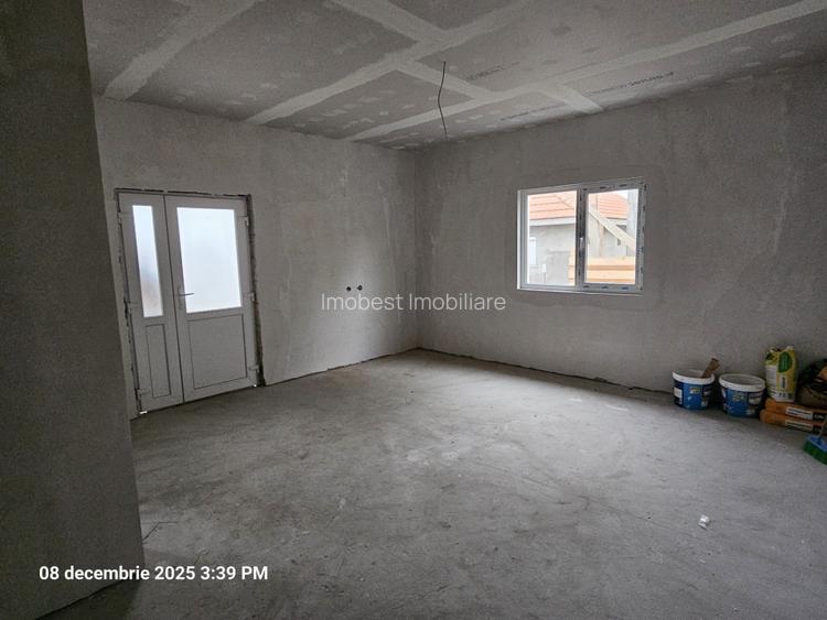 Casa in zona centrala a loc. Lumina, comision 0% - 4