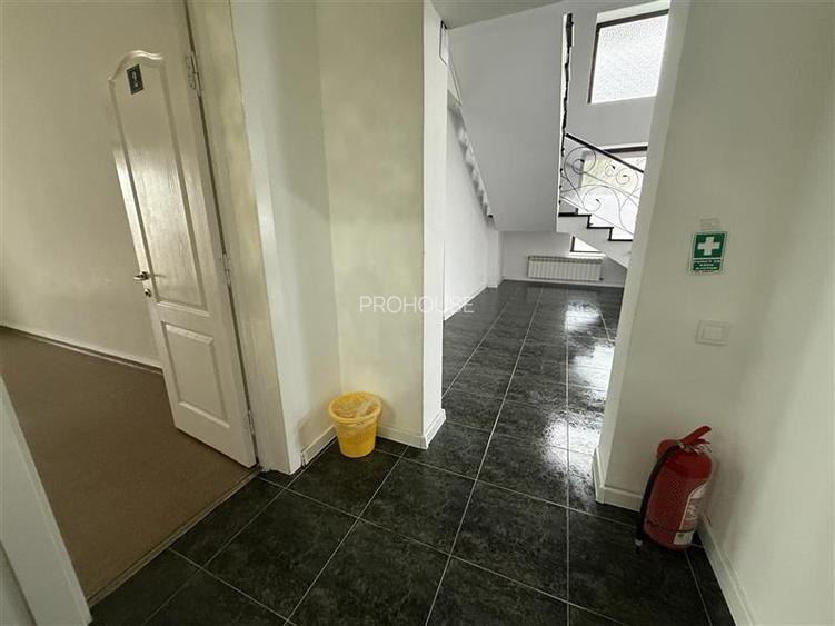 Vila de inchiriat - Ultracentral, Spatiu versatil pentru locuinta, birouri sau a - 13