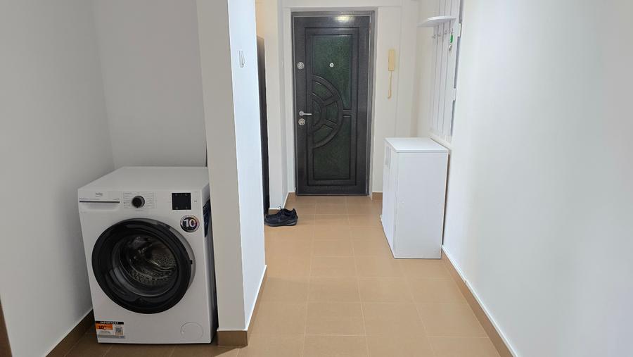 Inchiriez apartament 1 camera decomandat Deva, Pietroasa (Bl. Mintiei) et 3