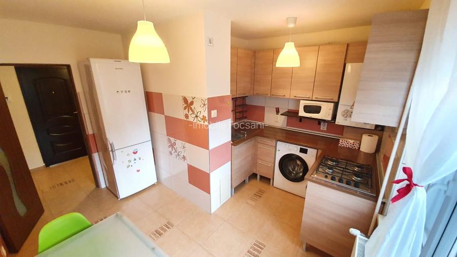 Apartament 4 Camere de Închiriat – Zona Școala 2, Focșani - 9
