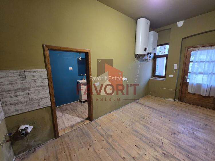 1 camera | centrala proprie | curte generoasa | zona excelenta | - 4