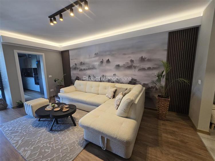 Apartament cu 3 camere, Bloc Nou, Etaj Intermediar, zona Universitatii, 3c-4379 - 4