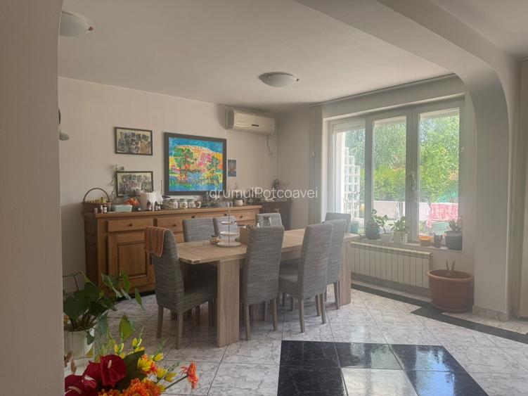 Vilă familială frumoasă &icirc;n zonă foarte bună - 9