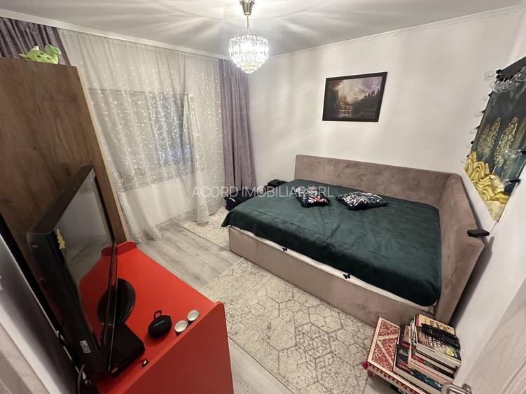 Apartament 3 camere zona Tomis 3 cu Centrala Renovat Total - 4