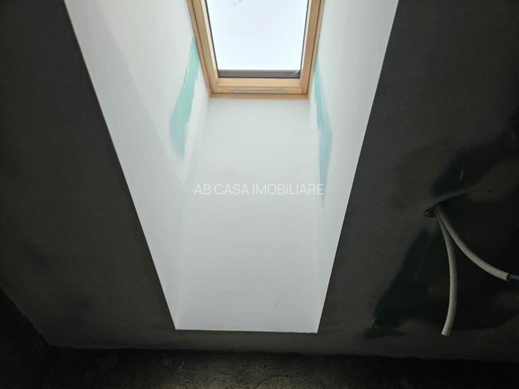 Duplex nou, P+M, 1 apartament la cheie, 1 la alb, Moșnița Nouă, comision 0% - 20