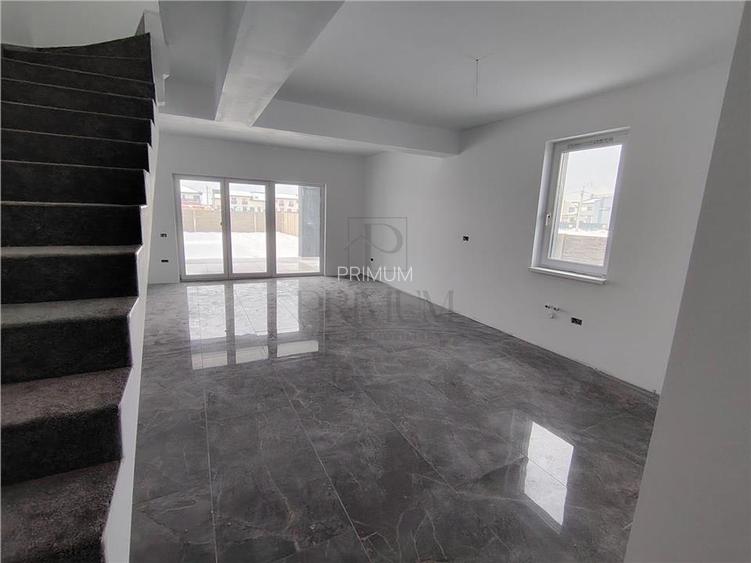 COMISION ZERO  -  Duplex modern - separat prin camera tehnica - teren generos. - 8