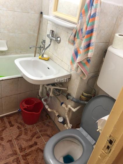 Vând apartament 2 camere semidecomandat  - 16