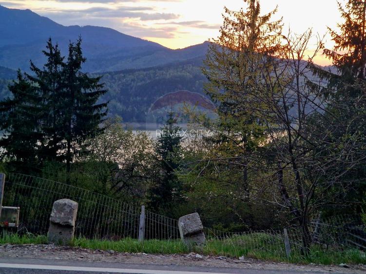 Teren cu vedere la Muntele Ceahlau - 29