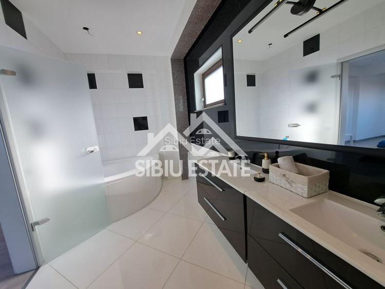 Casa Sibiu, terase panoramice, garaje, teren mare, Sura Mica - 28