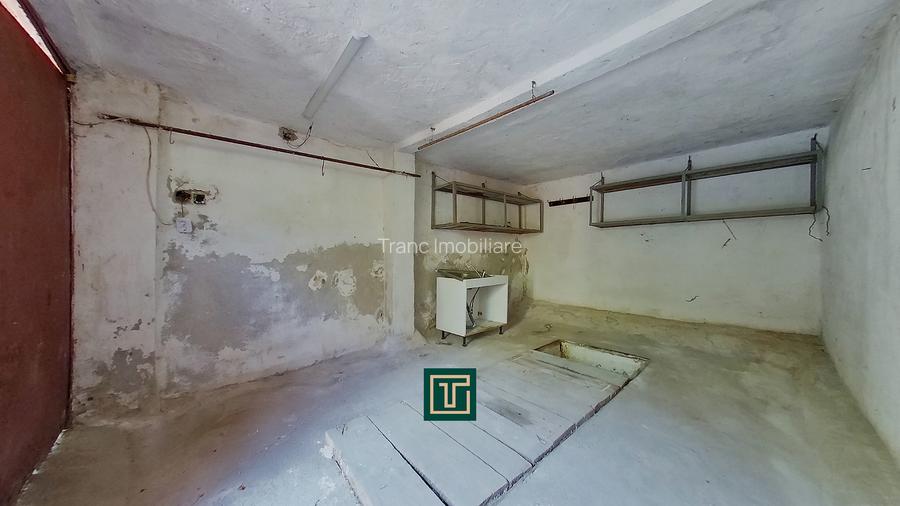 Apartament cu potential cu 2 camere la curte comuna in Centru - 12