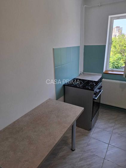 GARA ap.1 camere, decomandat, curat, renovat, mobilat si utilat, et.3/4! - 3