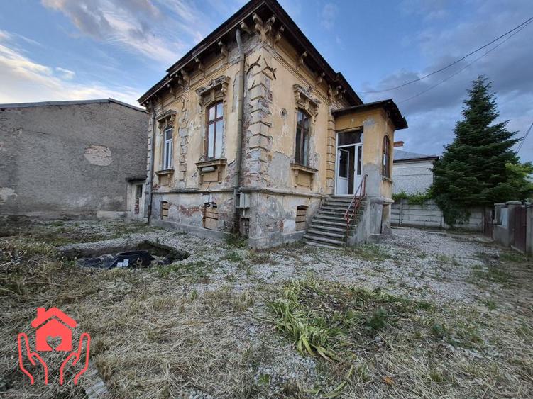 UNIRII (Piata Regina Maria)-Vila interbelica cu proiect autorizat, 2 deschideri!