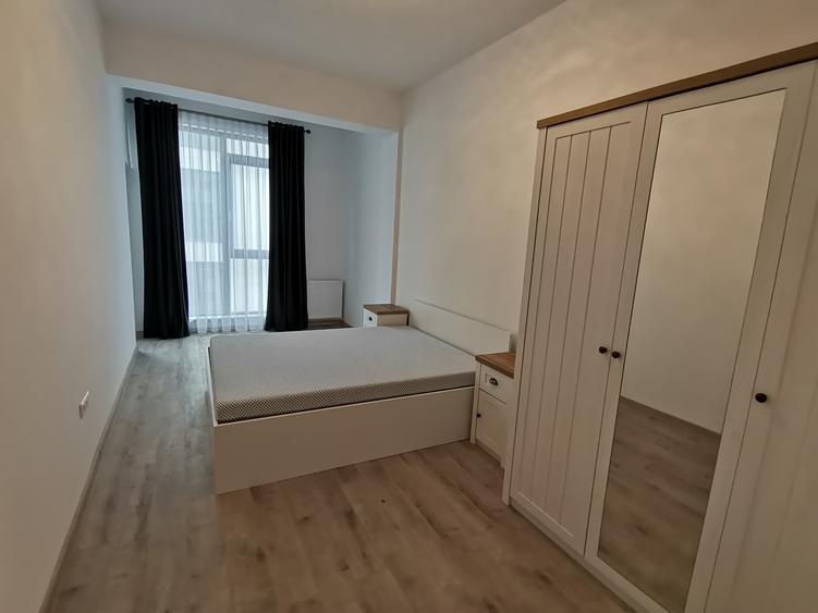 INCHIRIEZ ap. 3 camere de lux,zona Doamna Stanca