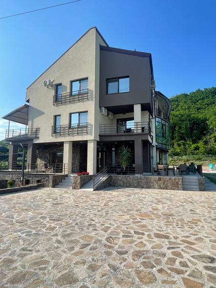 Vila premium cu piscina, zona Spa si facilitati hoteliere integrate, Cod 160400