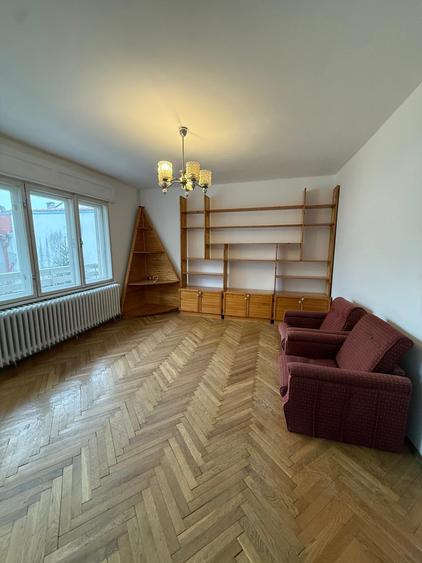 Apartament 4 camere – Strada Lungă | Curte, garaj, pivniță | Zonă centrală