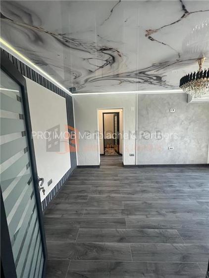 Apartament 3 camere cf 2 semidecomandat zona Grang - 9